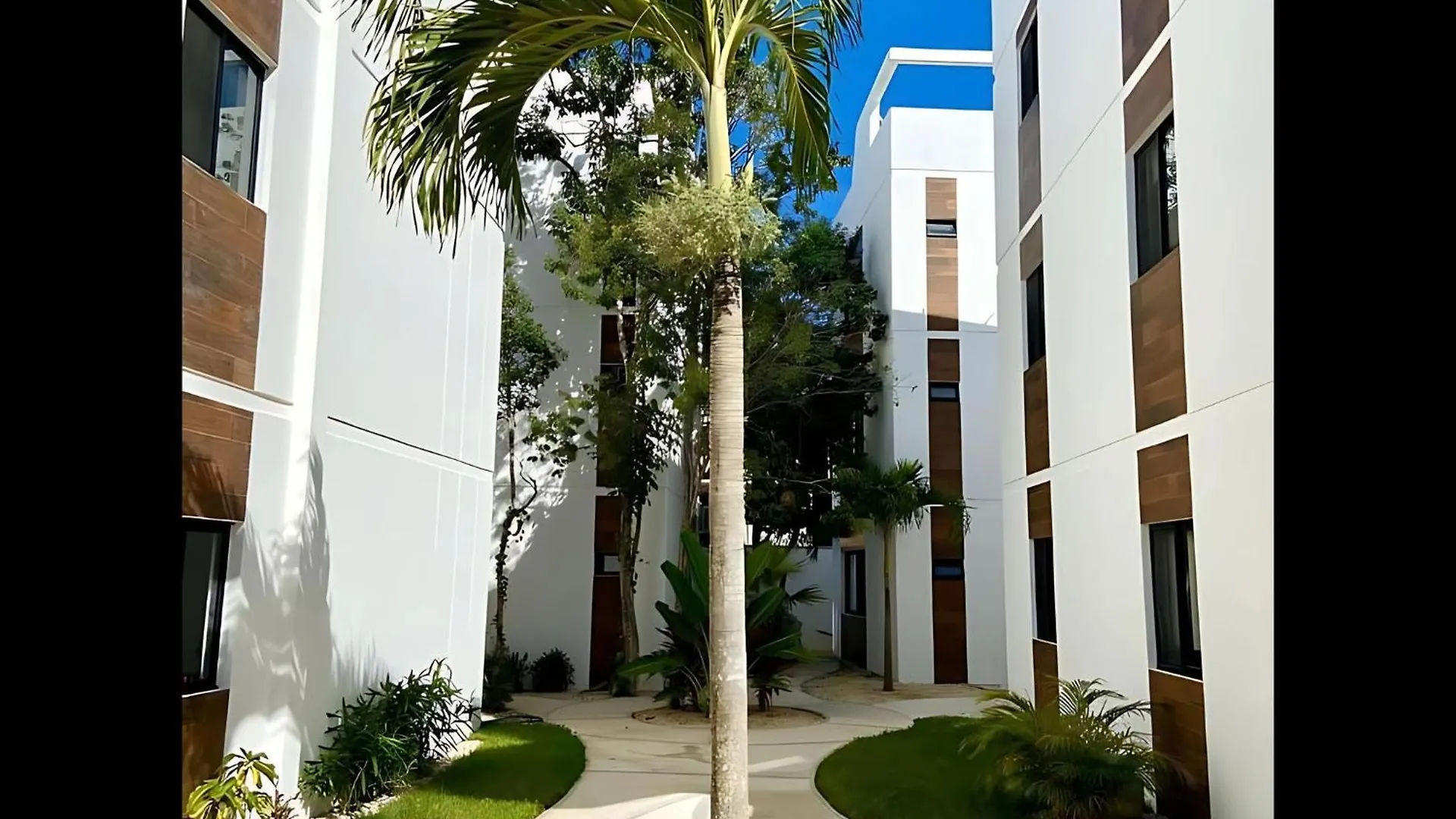 Central Located Tulum Apartment Messico